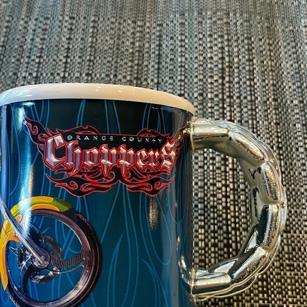 Orange
county choppers coffee cup 2004 super cool for the collector.